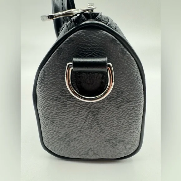 Louis Vuitton Keepall Bandoulière 25 - Picture 6 of 16